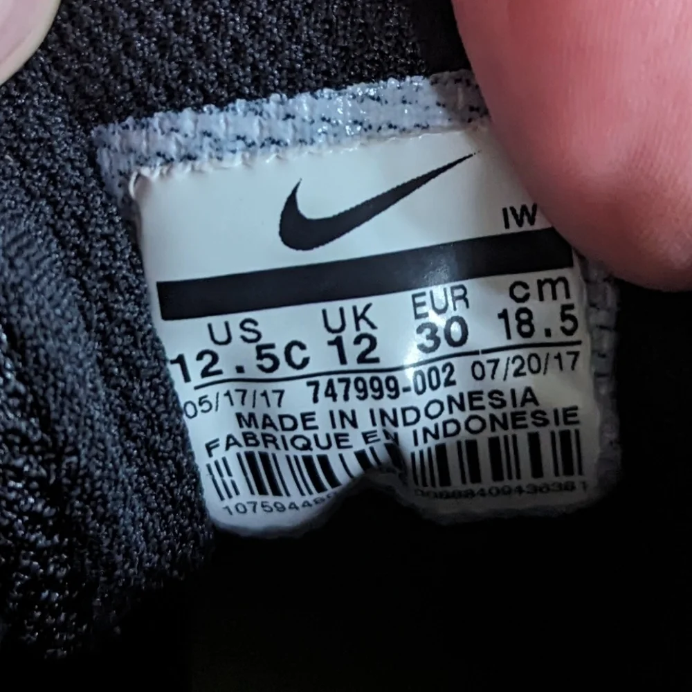 Nike Hustle D7 Kids Youth Basketball Sneakers Shoe Size 12.5C